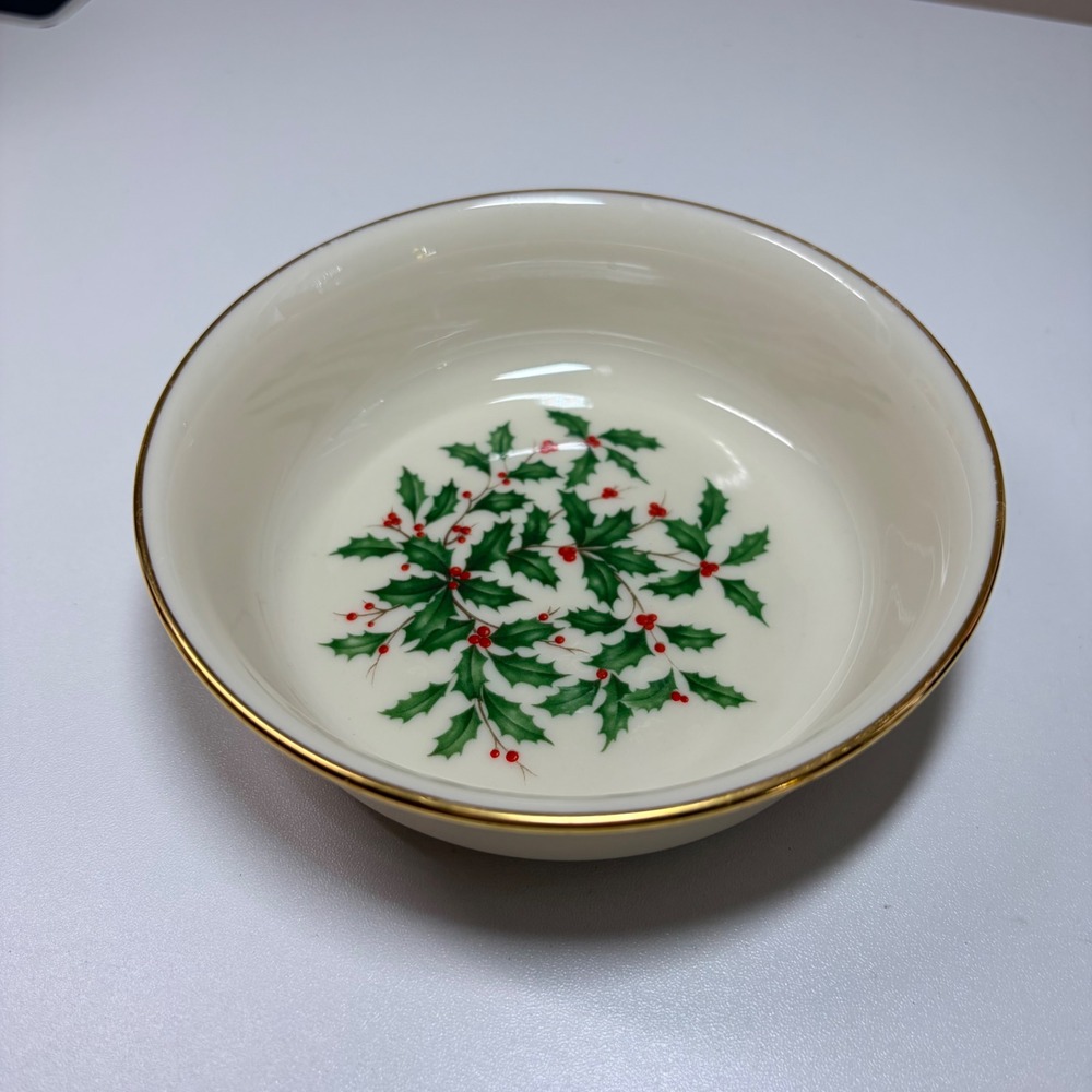 Lenox Holiday Dimension Collection‎ Small Bowl Holly Berries Gold Trim USA Made